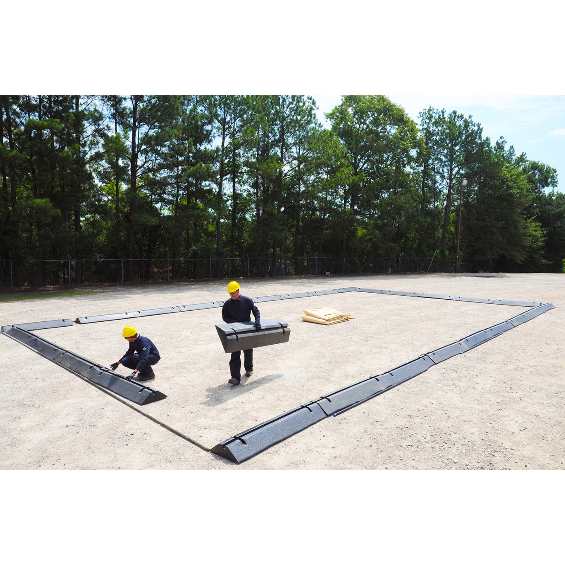UltraTech Containment Berm - Modular Model - 13' x 55' - Textured Blac ...