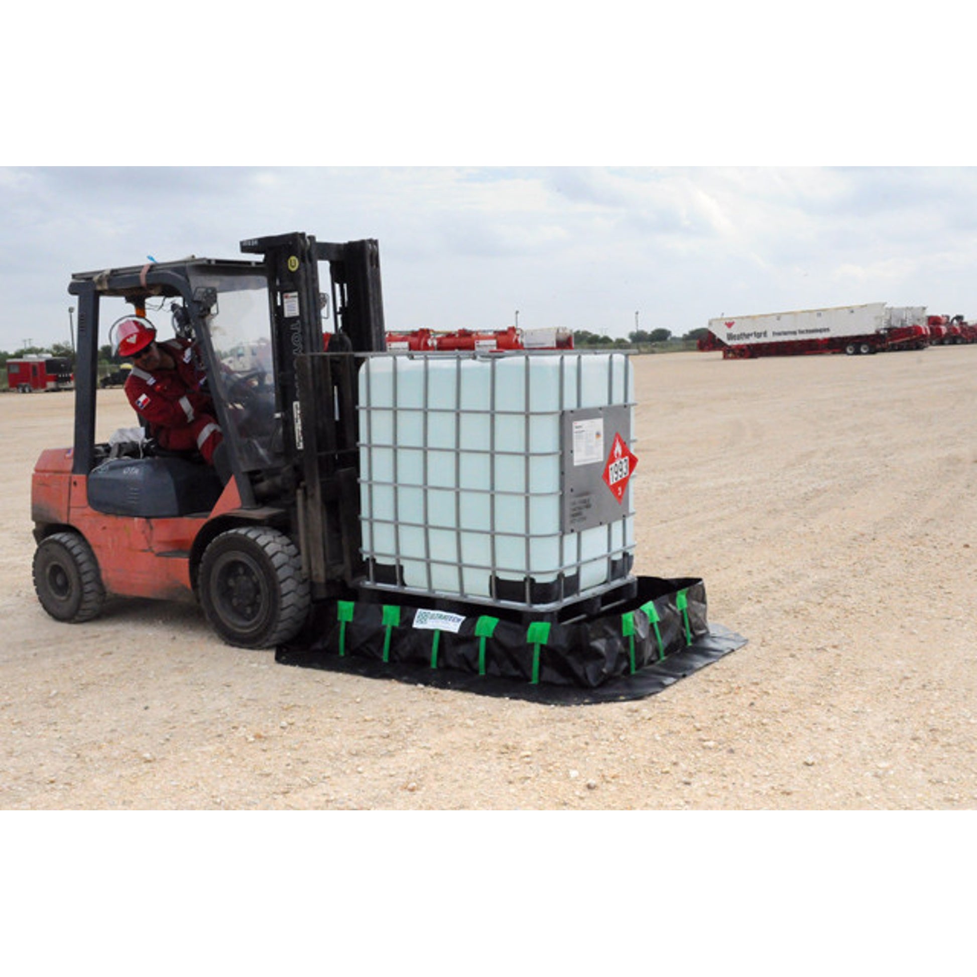 UltraTech Containment Berm - Stake Wall Model - 10' x 30' x 1' - 8221 ...